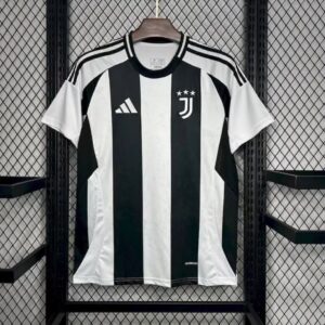 Juventus home kit